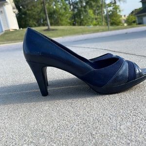 Vintage blue heels. Used 1-2 times.
